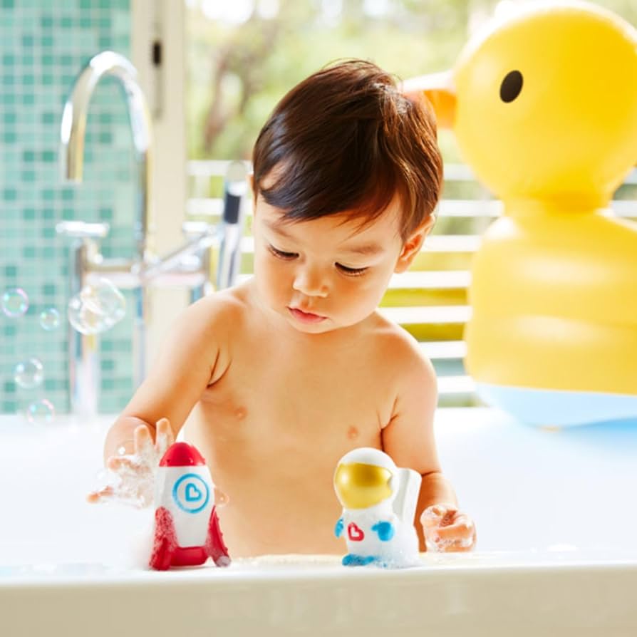 Munchkin Galaxy Buddies™ Light up Bath Toy - 2pk