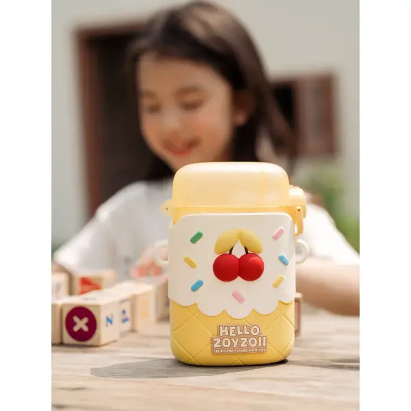 zoyzoii-zoy-flat-cup-cherry-6.webp