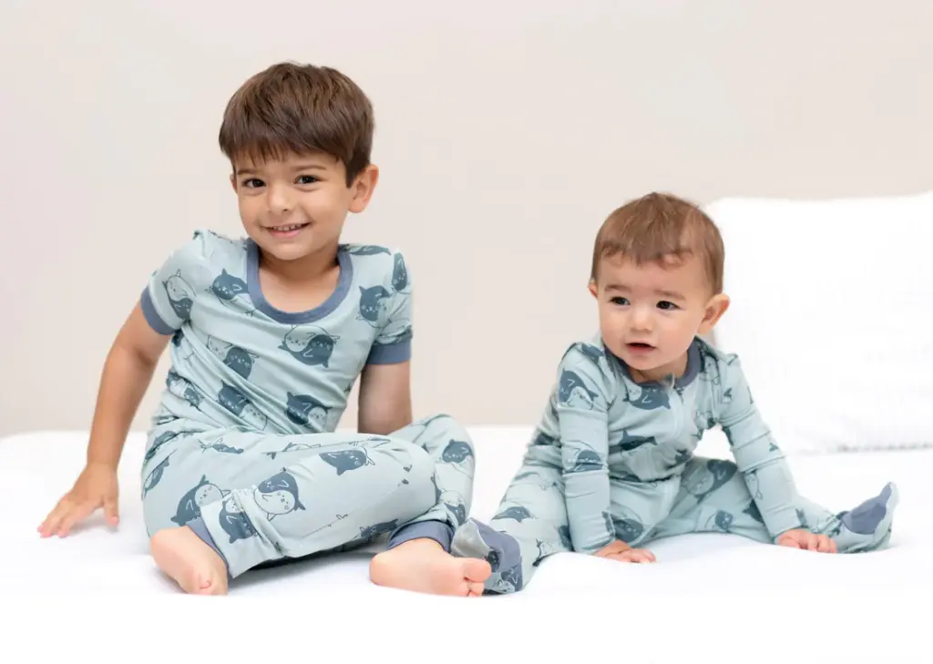 WF4421_family_matching_seal_baby.webp