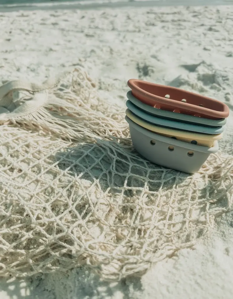nouka-stacking-boats-moon-set-sold-in-case-of-2-qty-of-12-products-9910751.webp