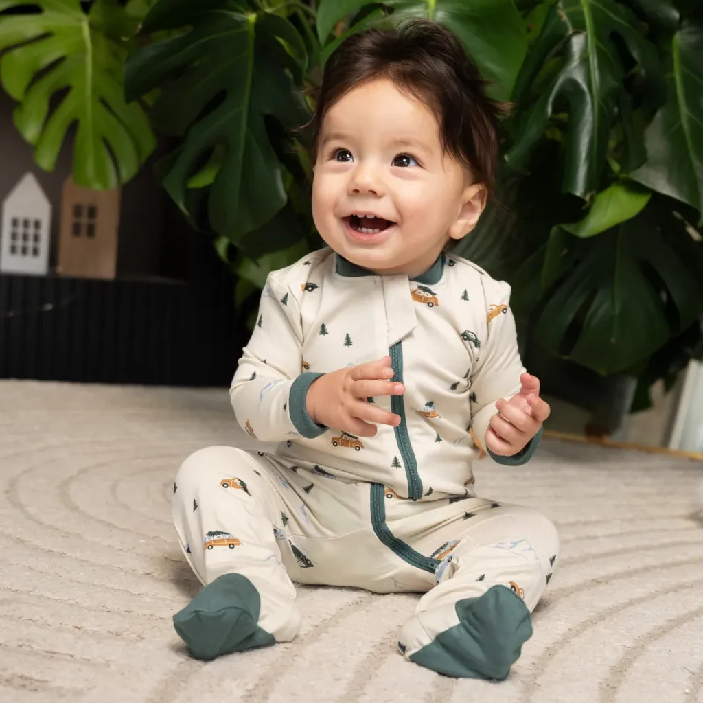 WF4671_Footies_Winter_Road1.webp