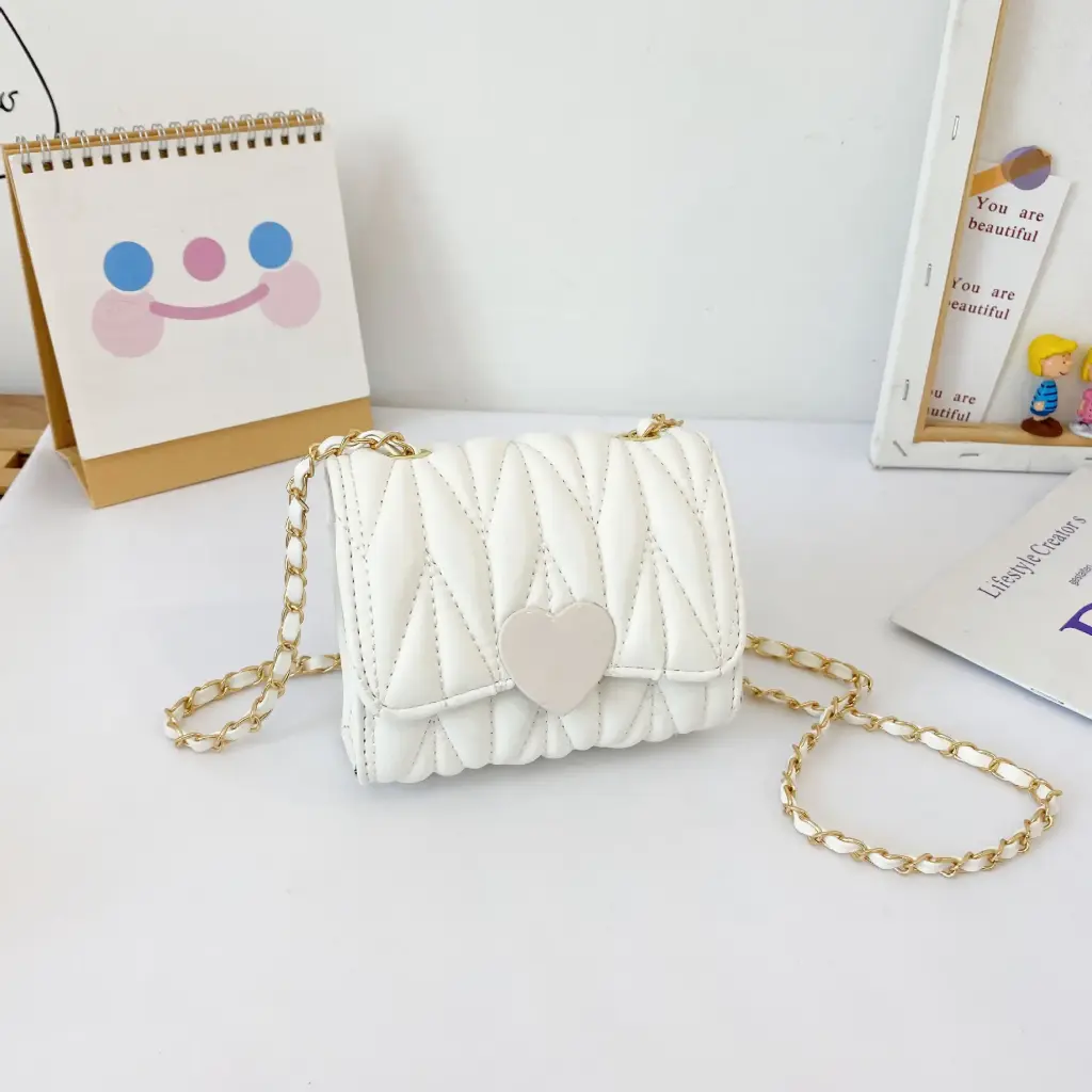 Berry Bags Crossbody Purse With Heart 1835 - White
