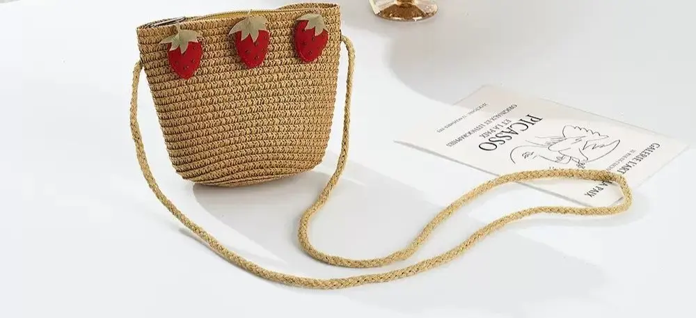 Berry Bags Straw Purse Strawberry 1065 - Tan