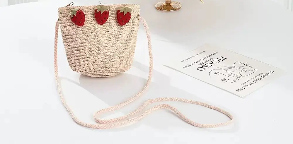 Berry Bags Straw Purse Strawberry 1065  - Pink